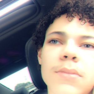 Meet your Posher, Devin